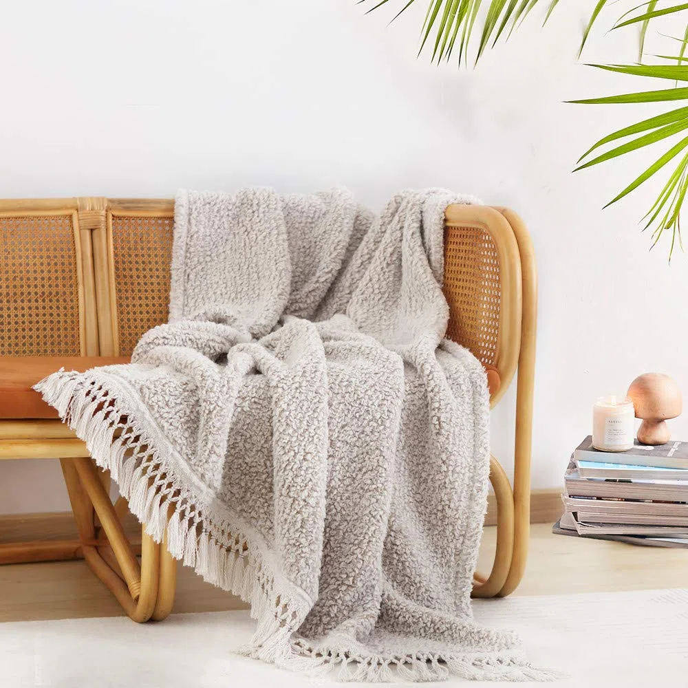 Ultra weiche, gemütliche Sherpa-Überwurfdecke, leicht, warm, dekorative Überwurfdecke mit Quaste, 2 Farbtöne, Ombre Dusty Brown Muster, wendbare Decke im Boho-Stil, für Sofa, Reisen, 152 x 203 cm