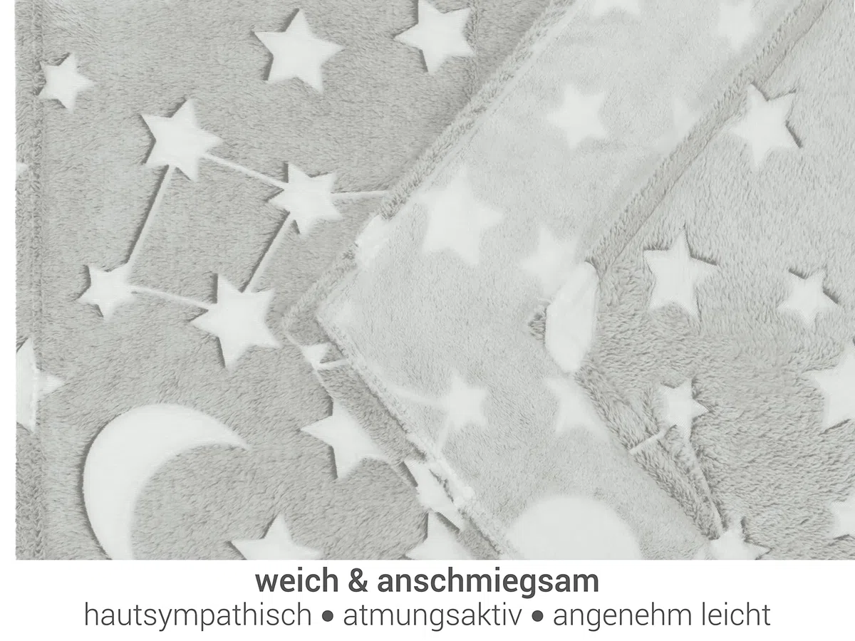 Kuscheldecke - leuchtet im Dunkeln - weich und flauschig 1261.1661, ca. 150 x 200 cm, Mond und Sterne grau