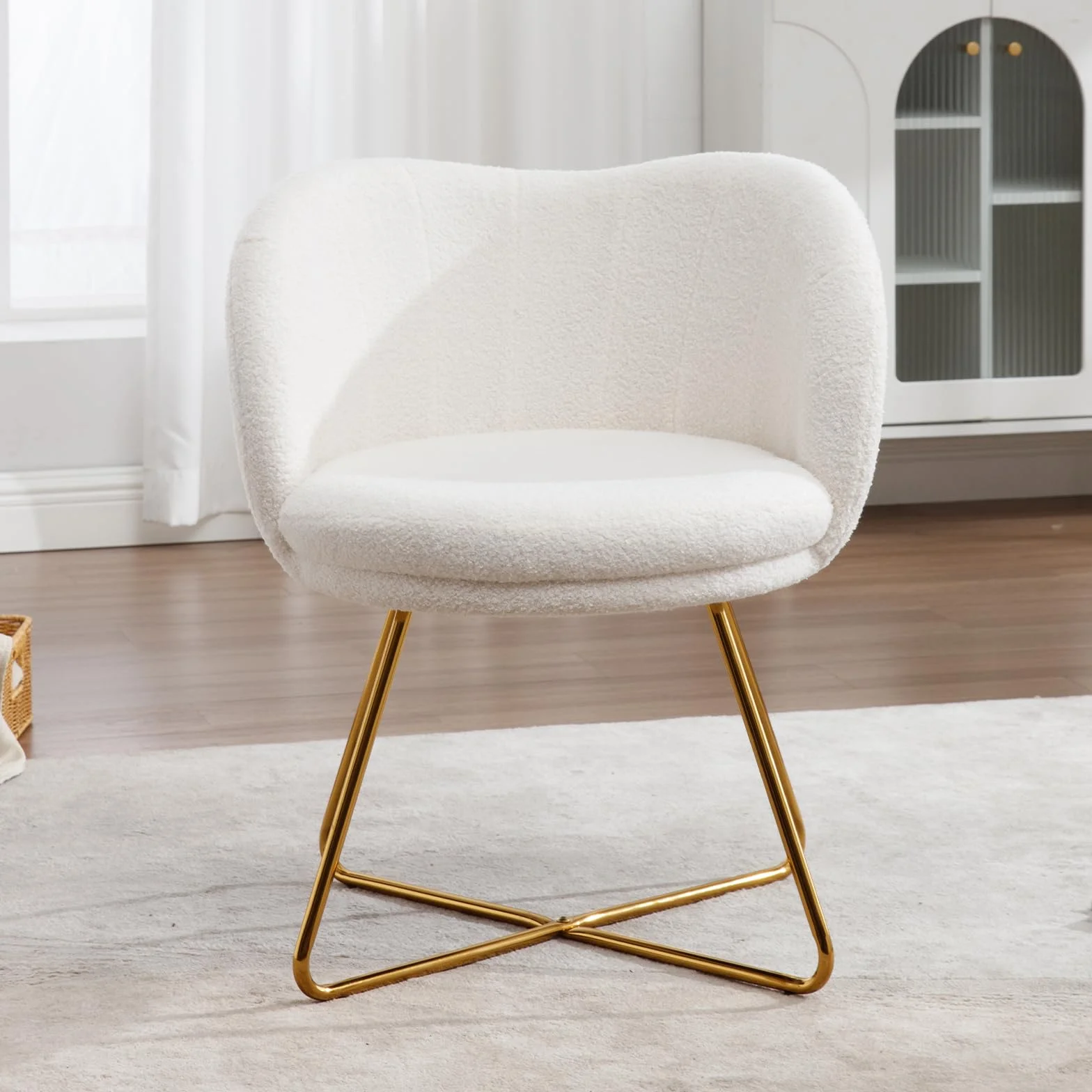 chairus Schminktisch Stuhl aus Kunstfell, Sessel Wohnzimmer Gepolstert Loungesessel Polsterstuhl Armlehnstuhl mit Gold Metallbeinen für Schlafzimmer & Wohnzimmer, Weiß