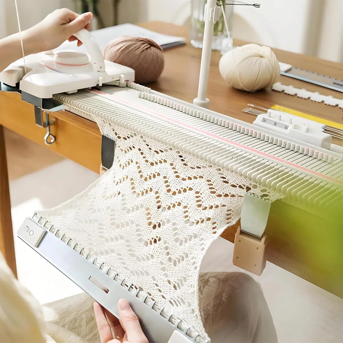Automatische Strickmaschine Mit 150 Maschen, 6,5 Mm Mittelstärke, Bastelmaschine Mit Nadeln Und Zubehör – Einfaches Heimstrickset Für Erwachsene