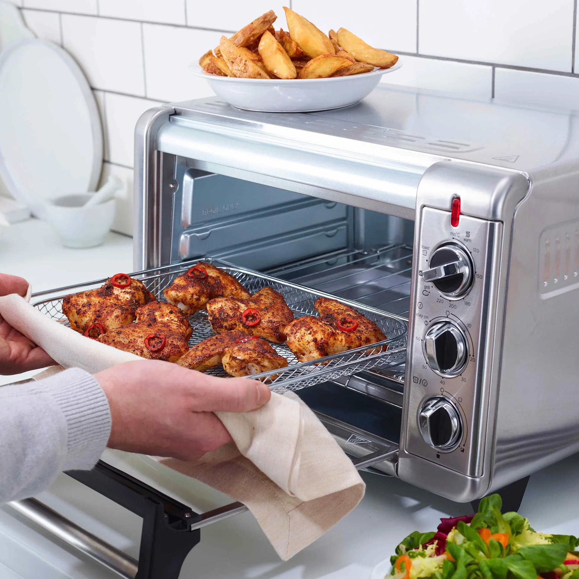 Russell Hobbs Backofen Airfryer [5-in-1: Heißluftfritteuse, Minibackofen, Grill, Toaster, Warmhaltefunktion] Express (20l, Pizza Ø 30cm, inkl. Frittierkorb, Backblech&Grillrost) Umluft- Ofen 26680-56