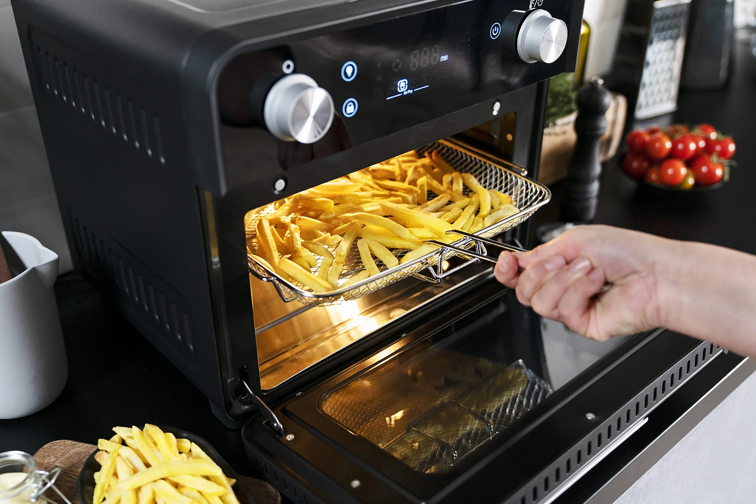 GASTROBACK #42815 Design Ofen Air Fry & Pizza, 1680 Watt, 5 IN 1: Pizzaofen, Heißluftfritteuse, Mini-Backofen, Grill-Drehspieß und Dörrgerät, 22 Liter Kapazität, 3 Einschubebenen